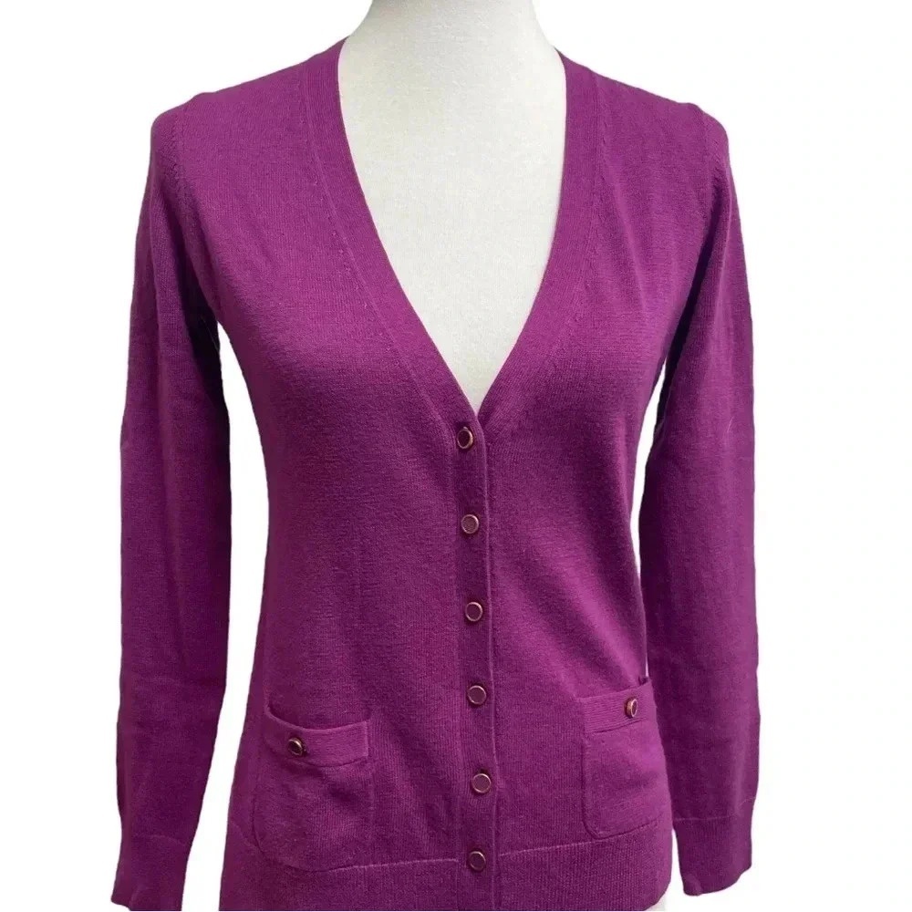 Banana Republic wool blend cardigan. Medium. Buttons. Magenta pink purple v-neck